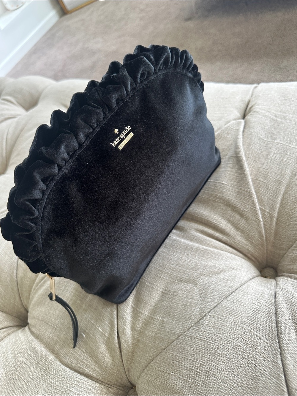kate spade black velvet ruffle wristlet clutch - Picture 2 of 7